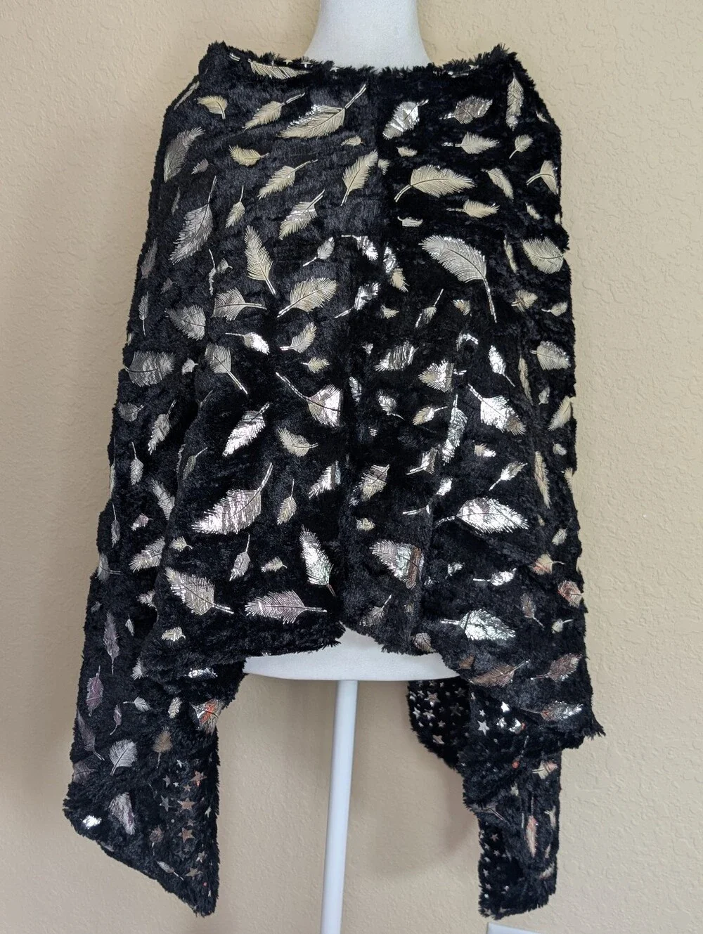 Reversible Faux Fur Poncho With Silver Leaves or Stars - NWOT